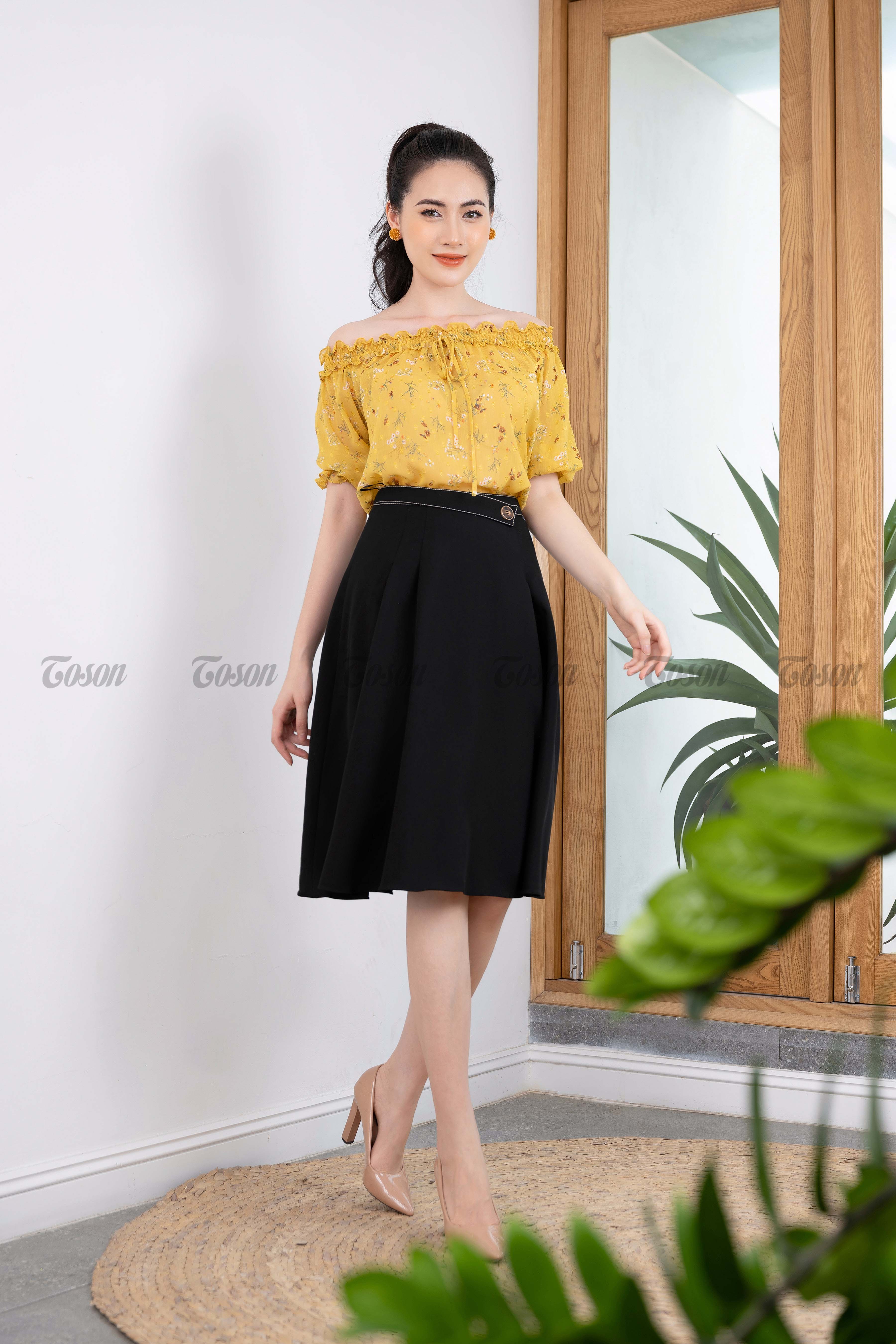 VÁY CHIẾT EO DÁNG XOÈ 1 LỚP CHẤT LIỆU XỐP NHUNG #40 VÁY CHIẾT EO DÁNG XOÈ 1 LỚP CHẤT LIỆU XỐP NHUNG